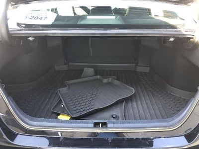 2021 Toyota Camry SE Auto (SE)