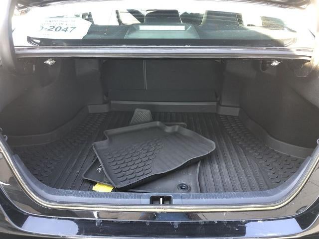 2021 Toyota Camry SE Auto (SE)