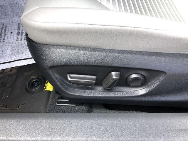 2024 Toyota Camry SE Auto AWD (Natl)
