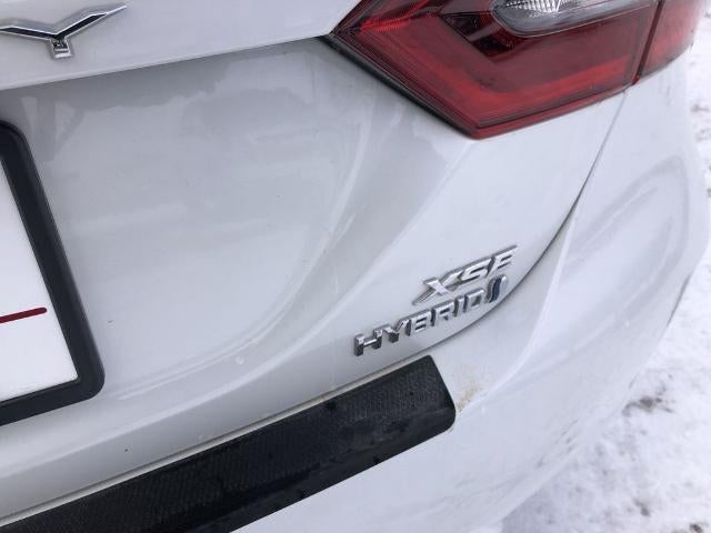 2022 Toyota Camry Hybrid XSE CVT (Natl)