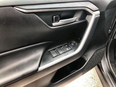 2025 Toyota RAV4 Hybrid XLE AWD (Natl)