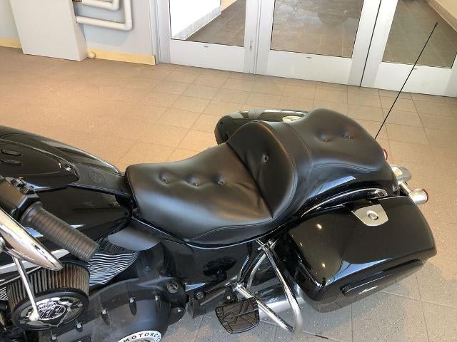 2021 Indian CHIEFTAIN Base