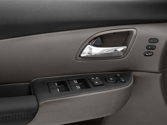 2014 Honda Odyssey Touring with DVD Rear Entertainment System and Navigation
