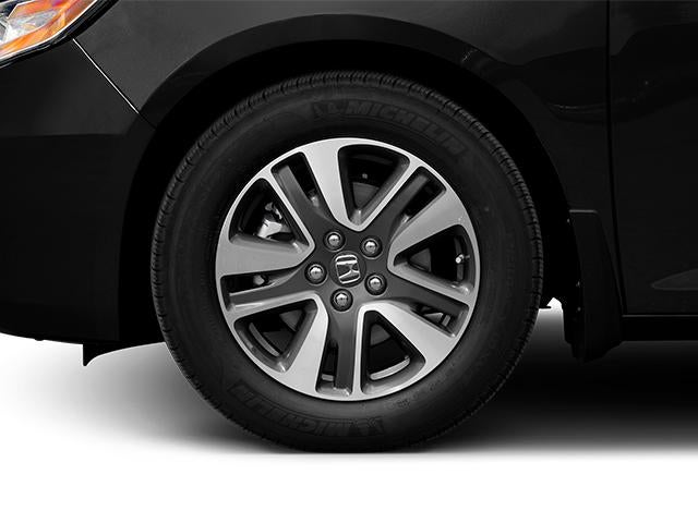 2014 Honda Odyssey Touring with DVD Rear Entertainment System and Navigation