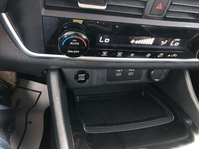 2025 Nissan Rogue AWD SV