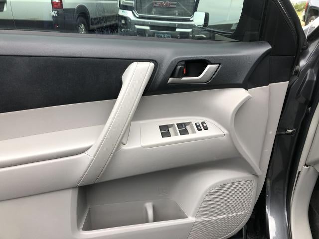 2012 Toyota Highlander 4WD 4dr V6 (Natl)