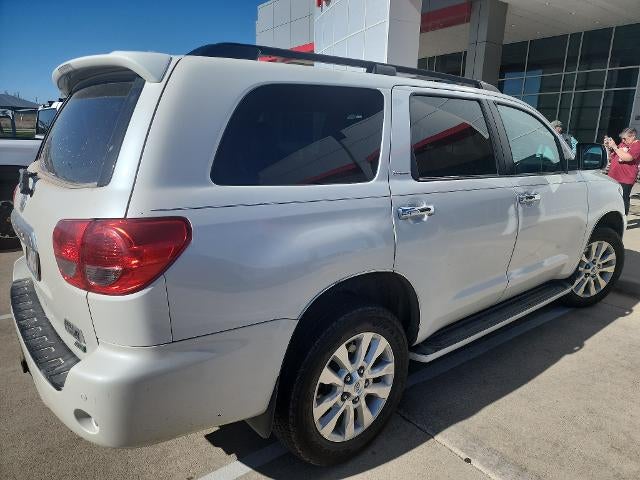 2014 Toyota Sequoia 4WD 5.7L FFV Platinum (Natl)