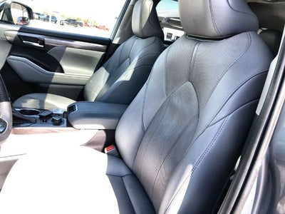 2021 Toyota Highlander Limited AWD (Natl)