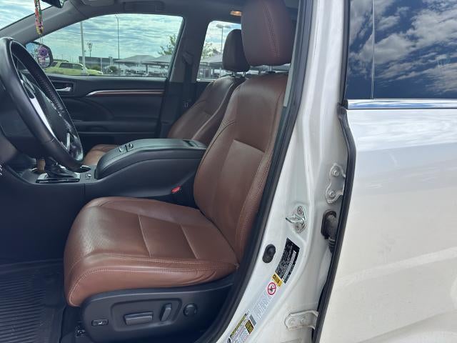 2019 Toyota Highlander Limited Platinum V6 AWD (Natl)