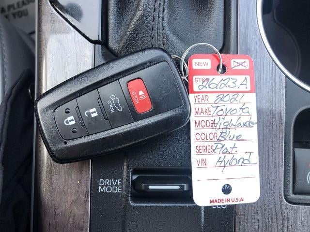 2021 Toyota Highlander Hybrid Platinum AWD (Natl)