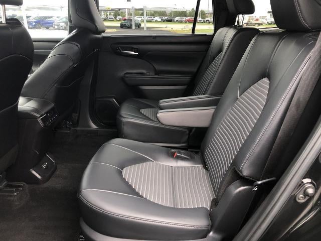 2025 Toyota Highlander XSE AWD (Natl)
