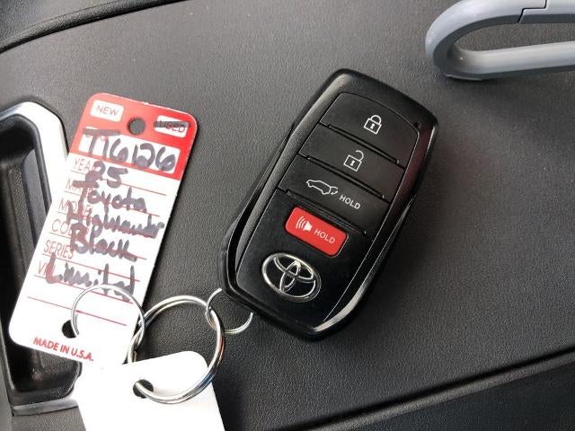 2025 Toyota Highlander Limited AWD (Natl)