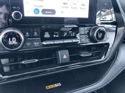 2025 Toyota Highlander XSE AWD (Natl)