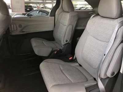 2021 Toyota Sienna LE FWD 8-Passenger (Natl)