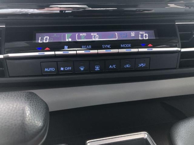 2021 Toyota Sienna LE FWD 8-Passenger (Natl)