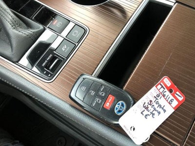2021 Toyota Sienna LE FWD 8-Passenger (Natl)