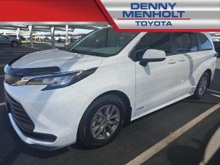 2021 Toyota Sienna LE FWD 8-Passenger (Natl)