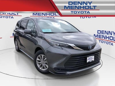 2025 Toyota Sienna LE AWD 8-Passenger (Natl)