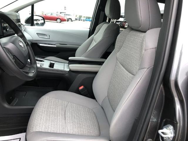 2025 Toyota Sienna LE AWD 8-Passenger (Natl)