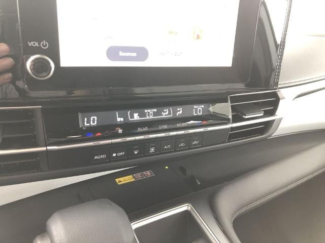 2025 Toyota Sienna LE AWD 8-Passenger (Natl)