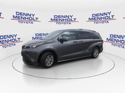 2025 Toyota Sienna LE AWD 8-Passenger (Natl)
