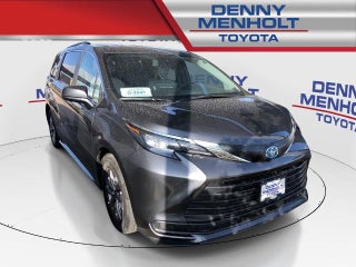 2025 Toyota Sienna LE AWD 8-Passenger (Natl)