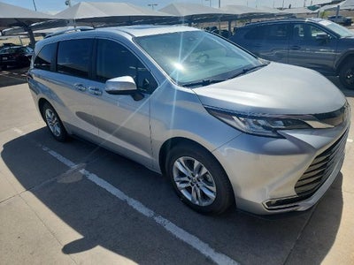 2022 Toyota Sienna Limited AWD 7-Passenger (GS)