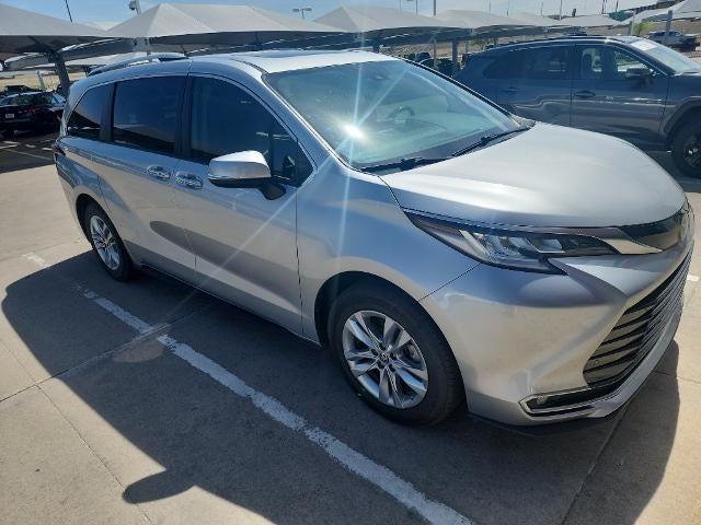 2022 Toyota Sienna Limited AWD 7-Passenger (GS)
