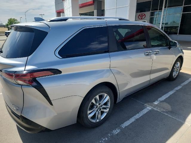 2022 Toyota Sienna Limited AWD 7-Passenger (GS)