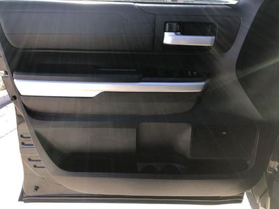 2017 Toyota Tundra 4WD 4WD Limited CrewMax 5.5' Bed 5.7L FFV (SE)