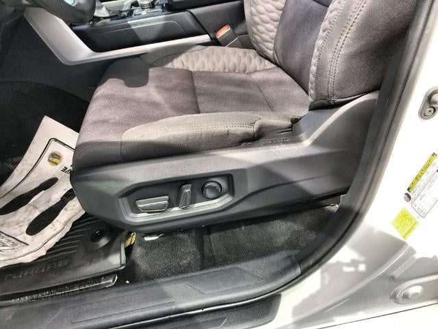 2026 Toyota Tundra 4WD 4WD SR5 CrewMax 5.5' Bed (SE)