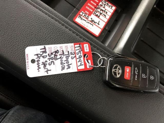 2023 Toyota Tundra 4WD 4WD SR5 CrewMax 5.5' Bed (SE)