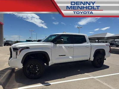 2024 Toyota Tundra 4WD 4WD SR5 CrewMax 5.5' Bed (SE)