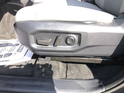2025 Toyota Tundra 4WD 4WD SR5 CrewMax 5.5' Bed (SE)
