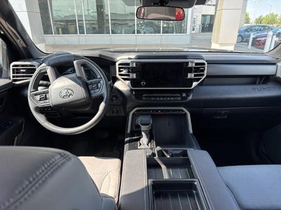 2025 Toyota Tundra 4WD 4WD SR5 CrewMax 5.5' Bed (SE)
