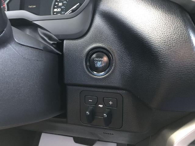 2025 Toyota Tundra 4WD 4WD SR5 CrewMax 5.5' Bed (SE)