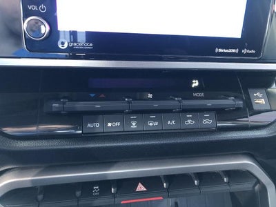 2022 Toyota Tundra 4WD 4WD SR5 CrewMax 5.5' Bed (SE)