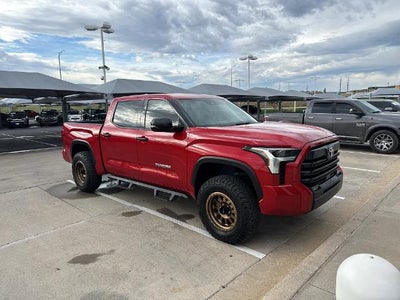 2022 Toyota Tundra 4WD 4WD SR5 CrewMax 5.5' Bed (SE)