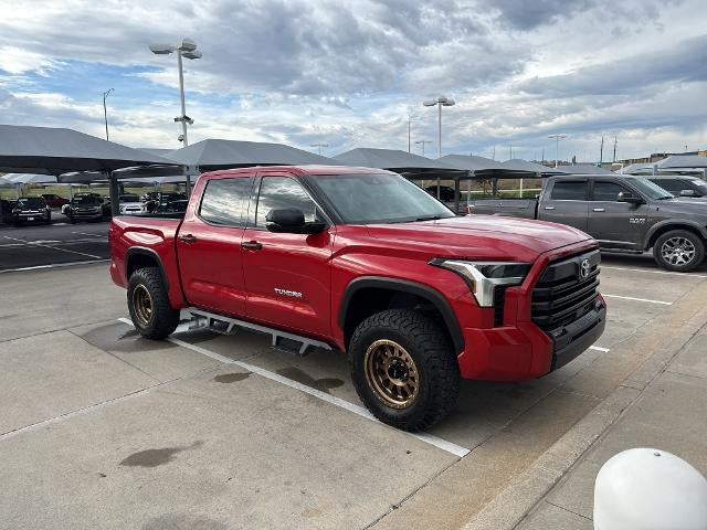 2022 Toyota Tundra 4WD 4WD SR5 CrewMax 5.5' Bed (SE)