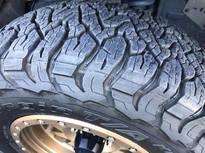 2022 Toyota Tundra 4WD 4WD SR5 CrewMax 5.5' Bed (SE)