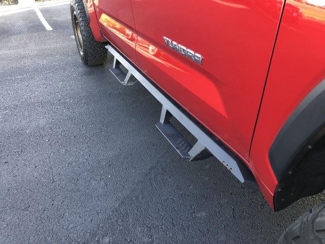 2022 Toyota Tundra 4WD 4WD SR5 CrewMax 5.5' Bed (SE)