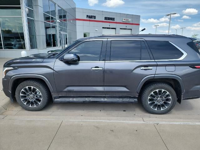 2023 Toyota Sequoia Limited 4WD (SE)