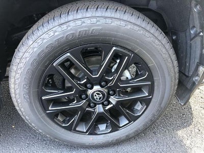 2025 Toyota Sequoia SR5 4WD (SE)