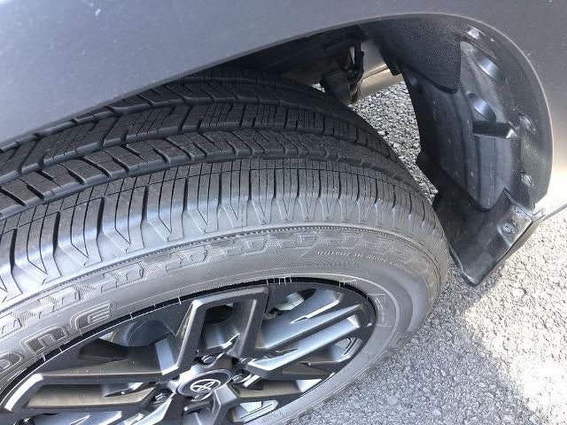 2025 Toyota Sequoia SR5 4WD (SE)
