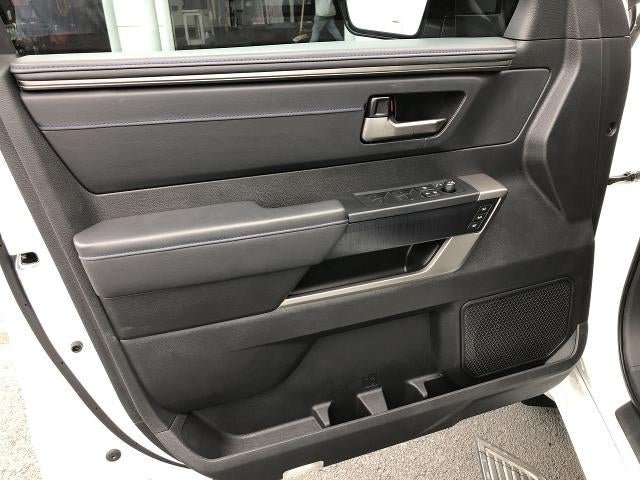 2026 Toyota Sequoia Platinum 4WD (Natl)
