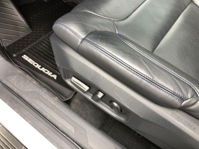 2026 Toyota Sequoia Platinum 4WD (Natl)