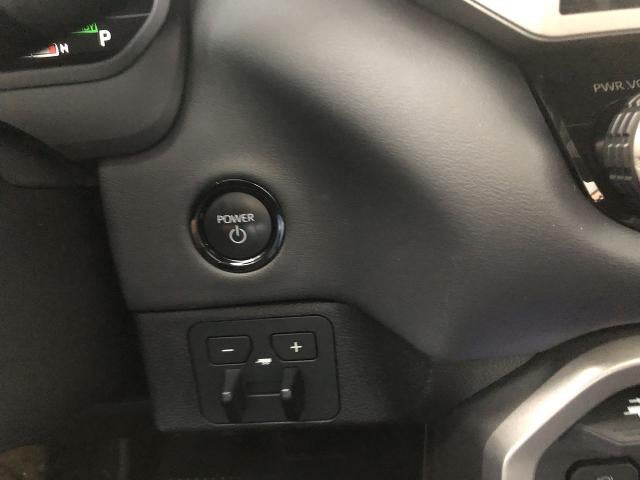 2026 Toyota Sequoia Platinum 4WD (Natl)