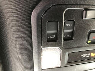 2025 Toyota Sequoia SR5 4WD (SE)
