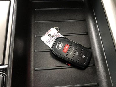 2025 Toyota Sequoia SR5 4WD (SE)