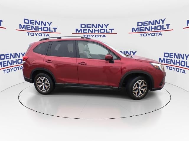 2022 Subaru Forester Premium CVT